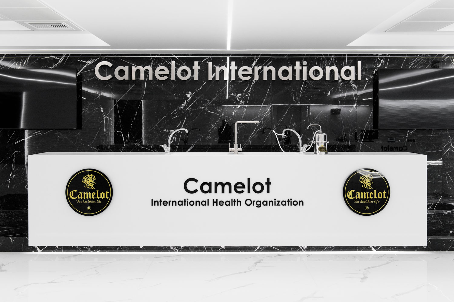031_CAMELOT Showroom